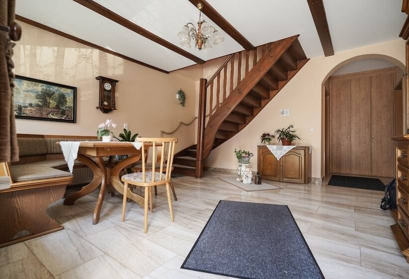 بنسيون Gasthof Zum Goldenen Stern