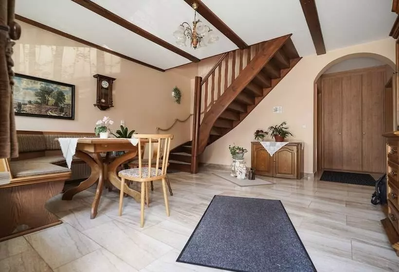 Majatalo Gasthof Zum Goldenen Stern