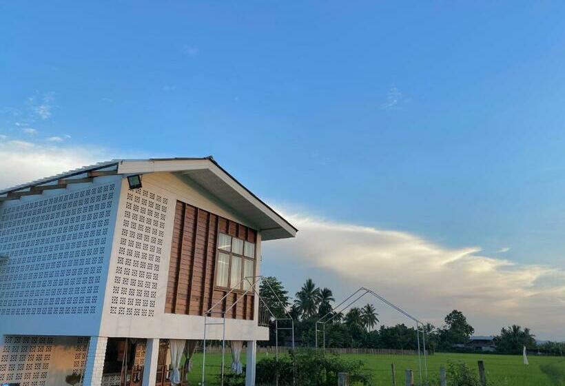 Bed and Breakfast สการะมาตา Sakaramata