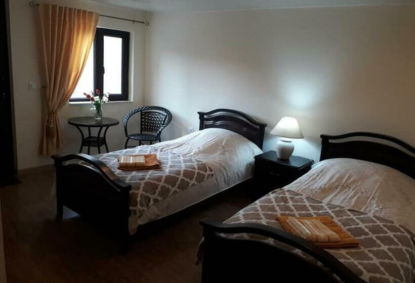 تختخواب و صبحانه Villa Mimi