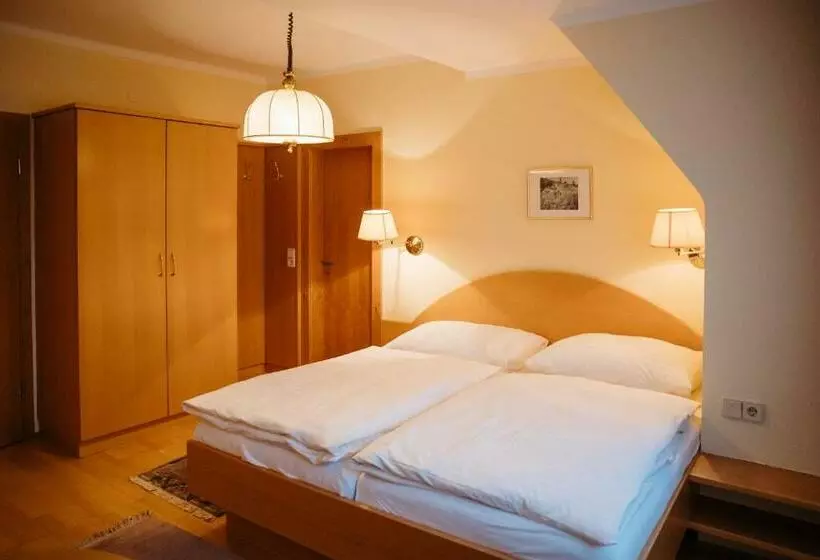 Hotelli Gasthof Schattleitner