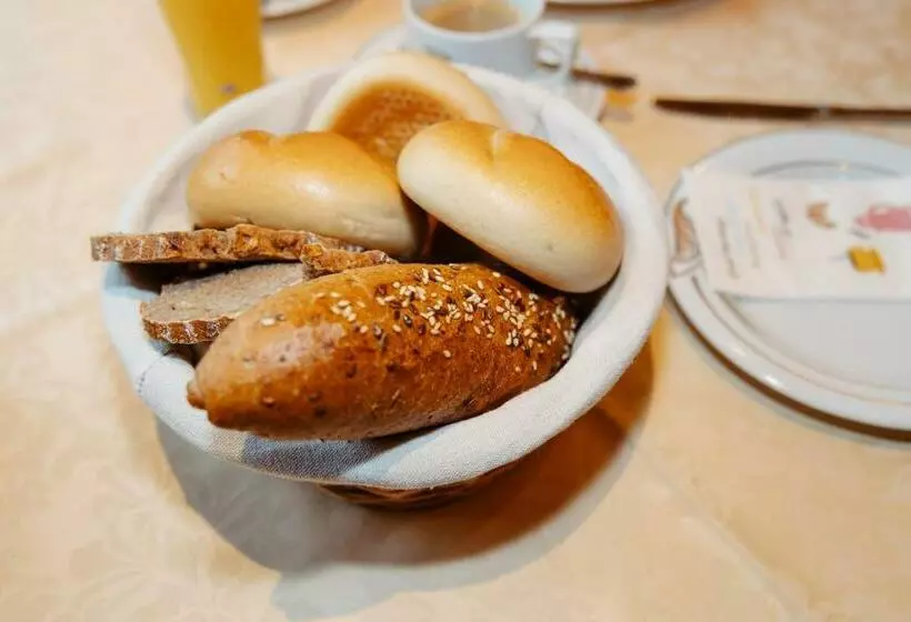 Hotelli Gasthof Schattleitner