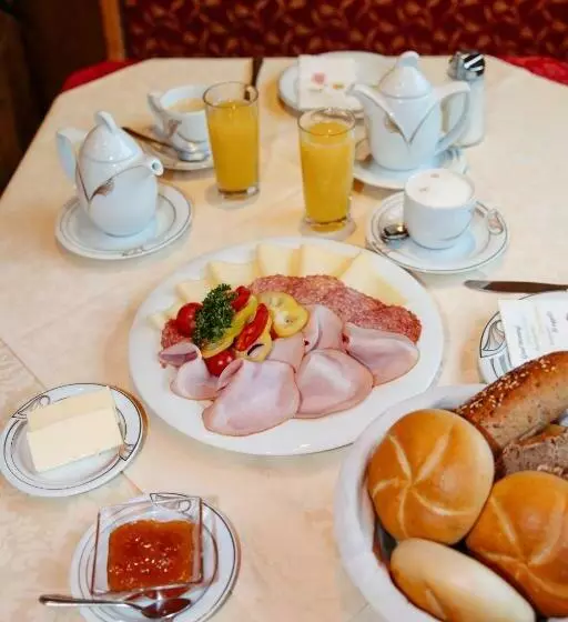 Hotelli Gasthof Schattleitner