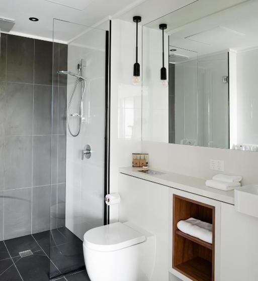 בית מלון כפרי Waurn Ponds Estate