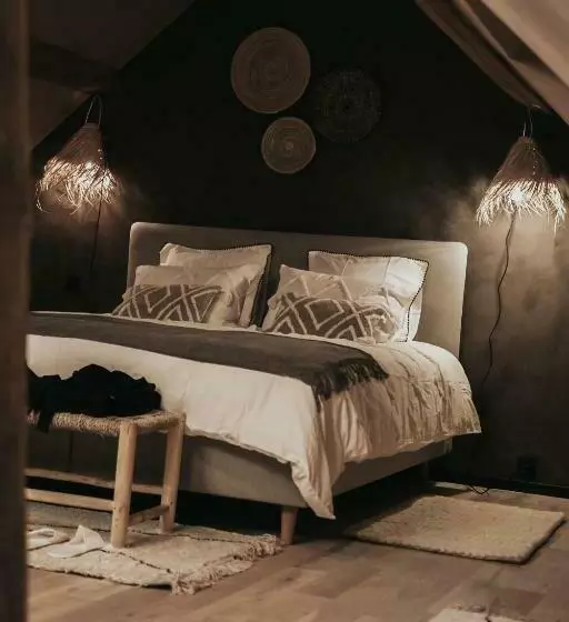 Majatalo Pause Cachée