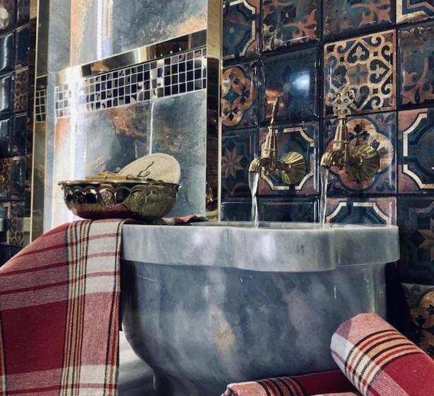 استراحتگاه Side Mira Palace & Spa