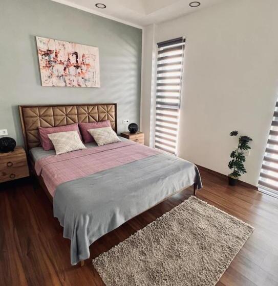 استراحتگاه Side Mira Palace & Spa