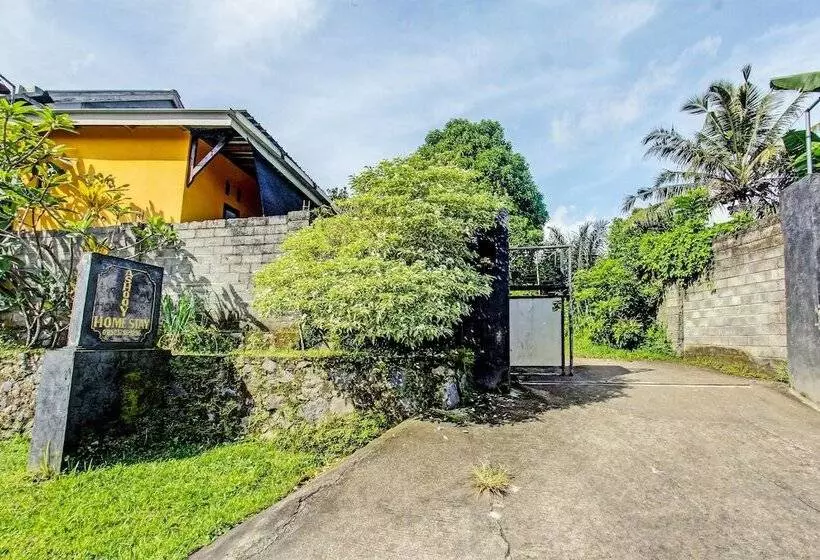 Hotelli Spot On 92149 Ashooy Homestay