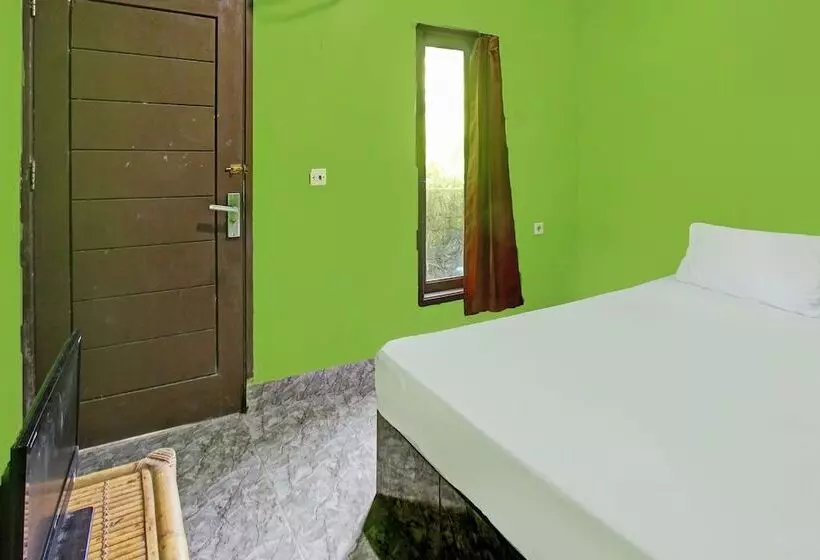 Hotelli Spot On 92149 Ashooy Homestay