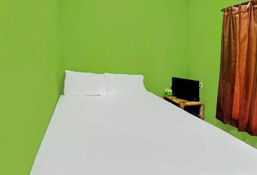 Hotelli Spot On 92149 Ashooy Homestay
