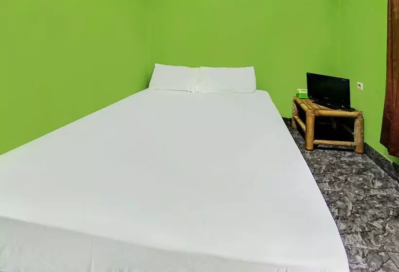 Hotelli Spot On 92149 Ashooy Homestay