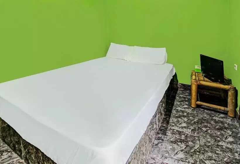 Hotelli Spot On 92149 Ashooy Homestay