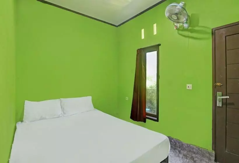 Hotelli Spot On 92149 Ashooy Homestay