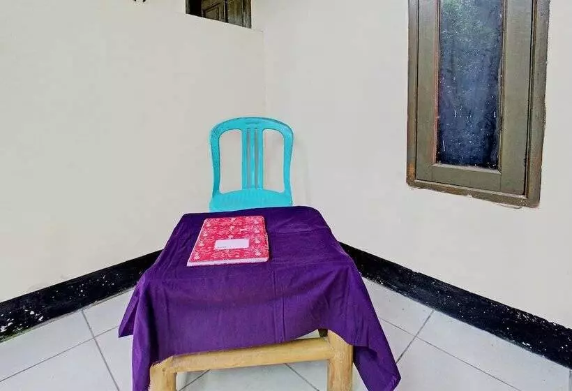 Hotelli Spot On 92149 Ashooy Homestay