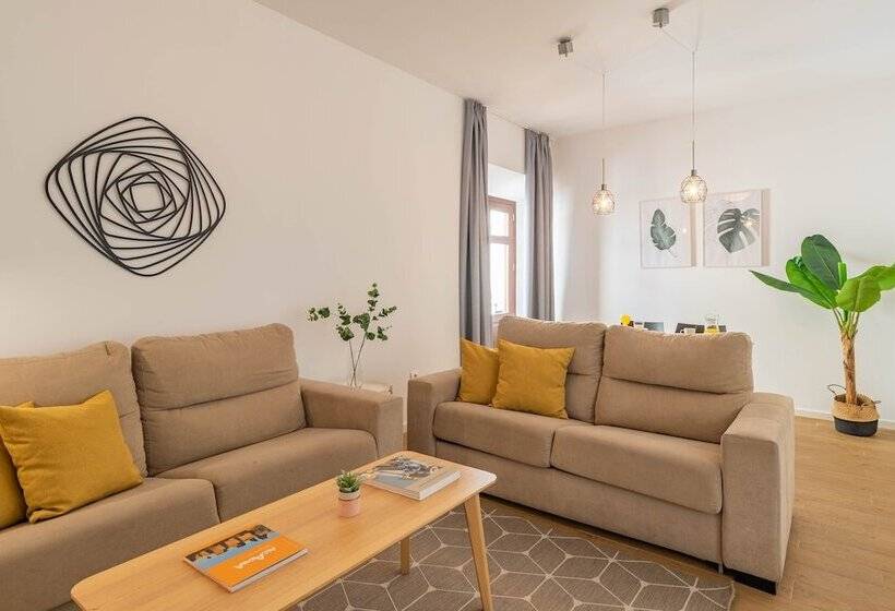 Feelathome Merced Apartments