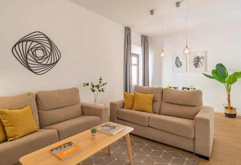 Feelathome Merced Apartments