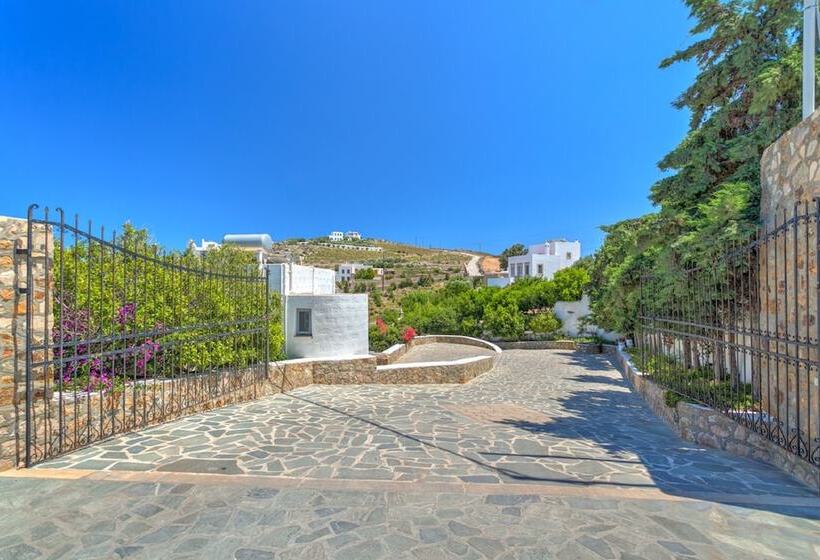 Отель 9 Muses Exclusive Apartments