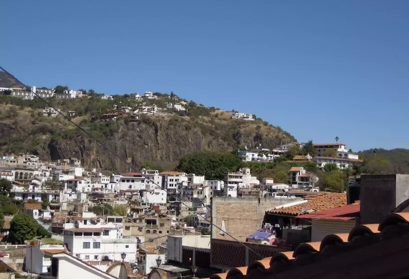 Hotel La Casa Del Laurel