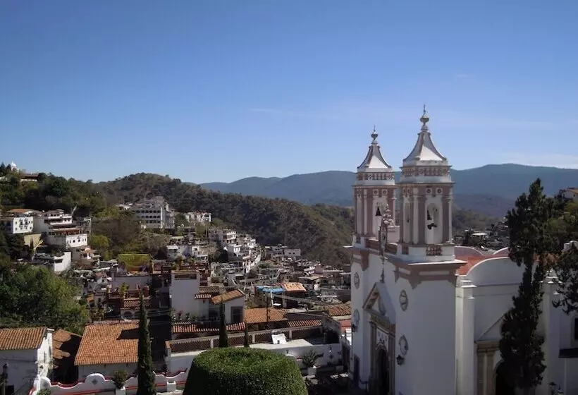Hotel La Casa Del Laurel
