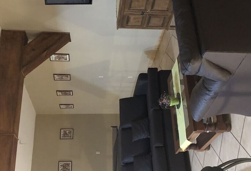 ホテル La Casa Del Laurel