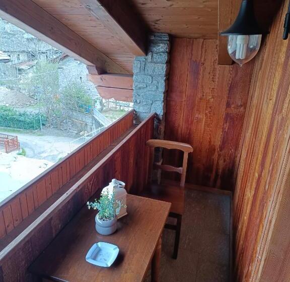 فندق Lo Campagnar