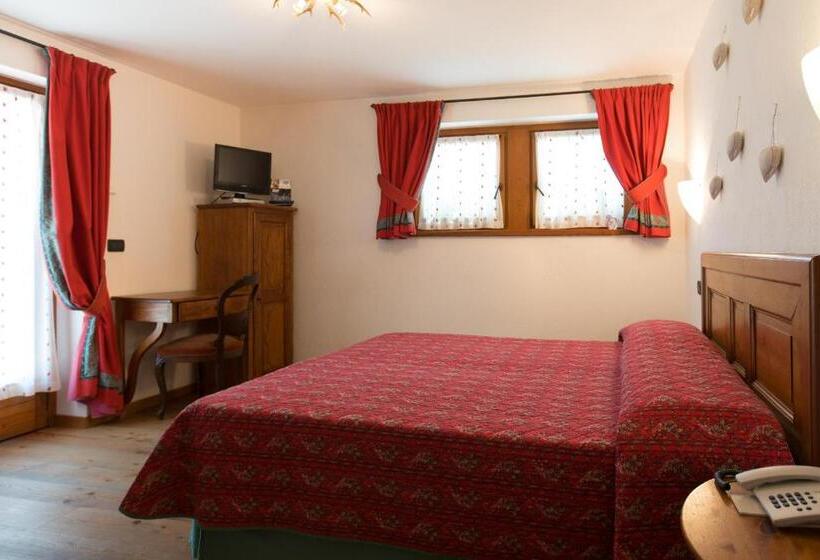 فندق Lo Campagnar