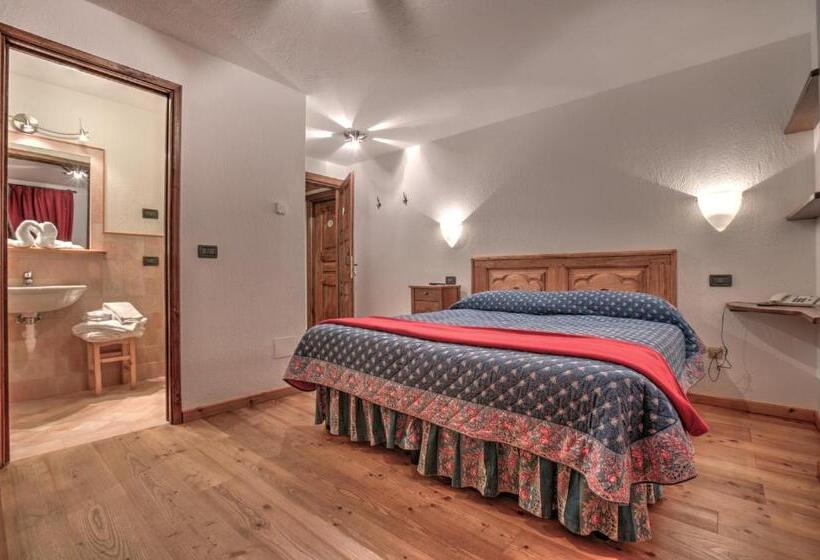 فندق Lo Campagnar