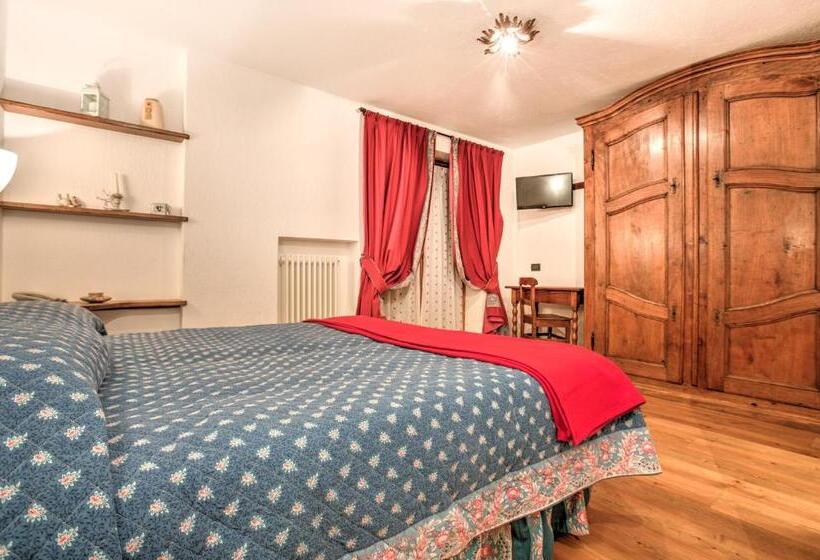 فندق Lo Campagnar