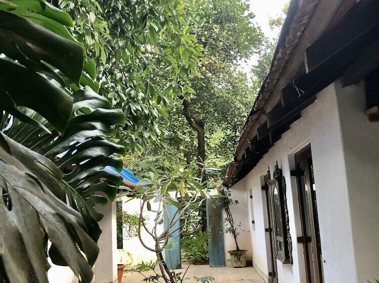 호텔 Mango Beach House Kihim Alibaug