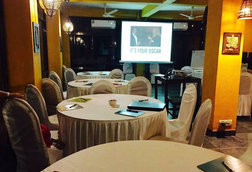 호텔 Mango Beach House Kihim Alibaug