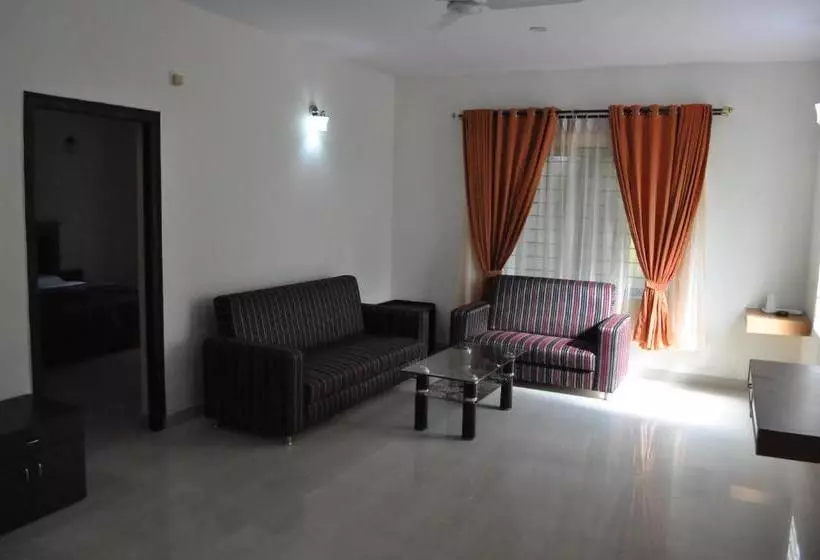 Hotelli Radiant Resort