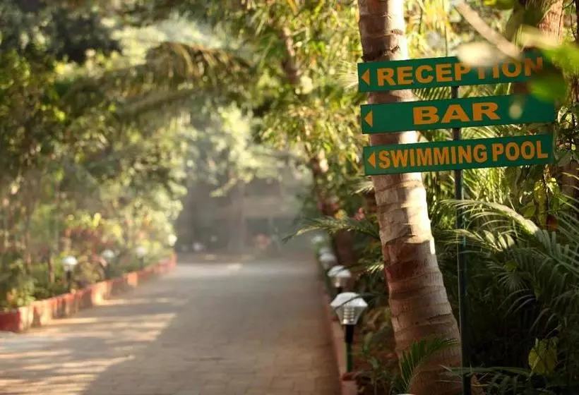 Hotelli Radiant Resort