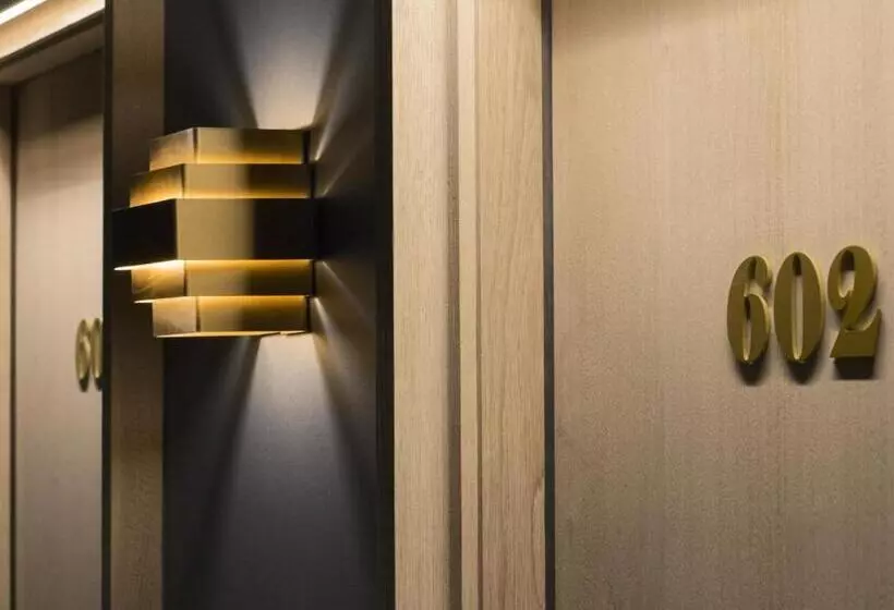 هتل Yurbban Trafalgar