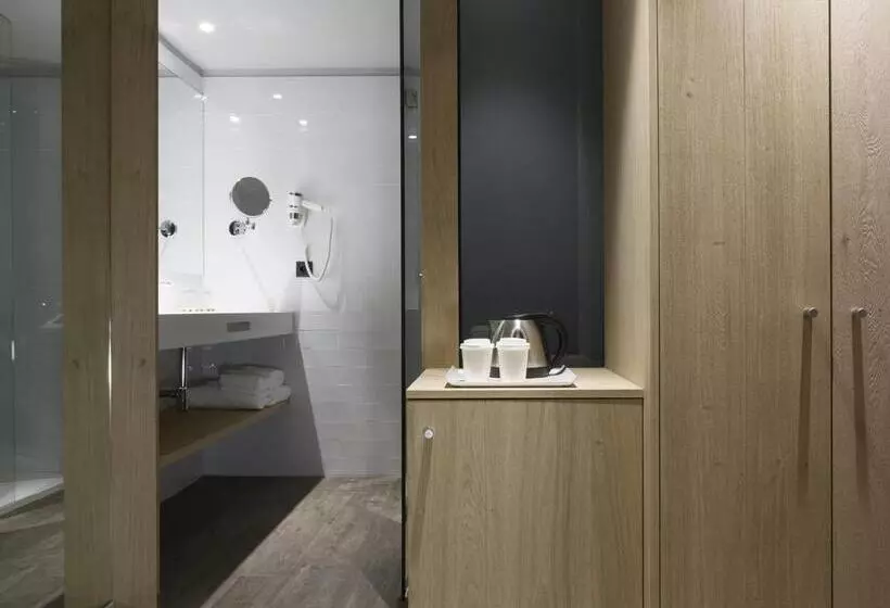 هتل Yurbban Trafalgar