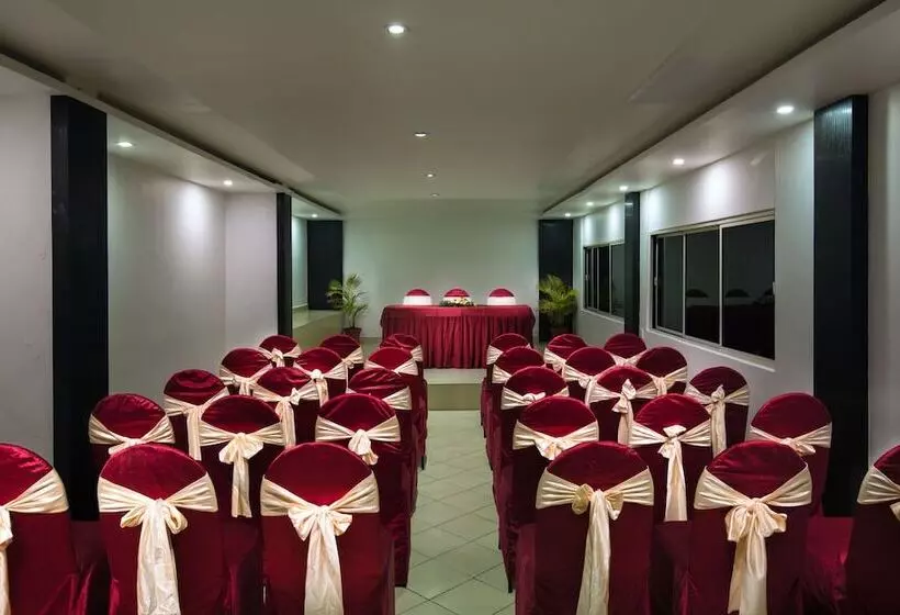 Munnar Tea Hills Resort Mthr