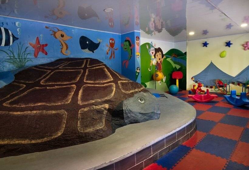 Munnar Tea Hills Resort Mthr