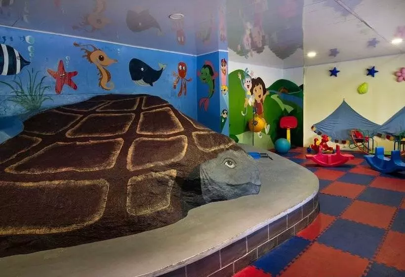 Munnar Tea Hills Resort Mthr