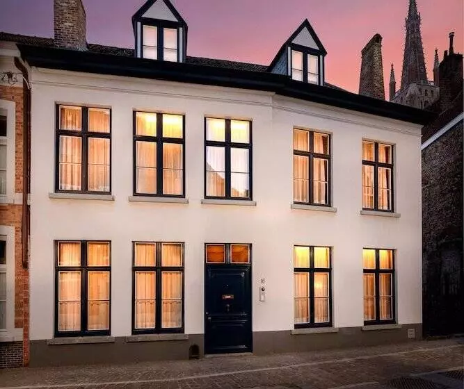 Пансион Canalside House Luxury Guesthouse