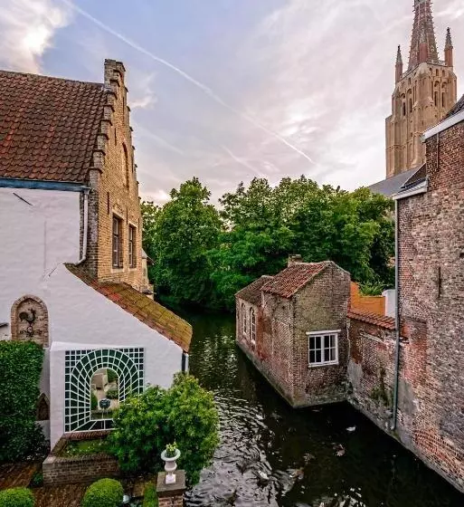 Пансион Canalside House Luxury Guesthouse