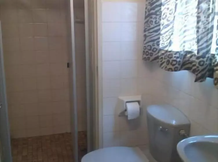 膳宿费 Le Roux Lodge