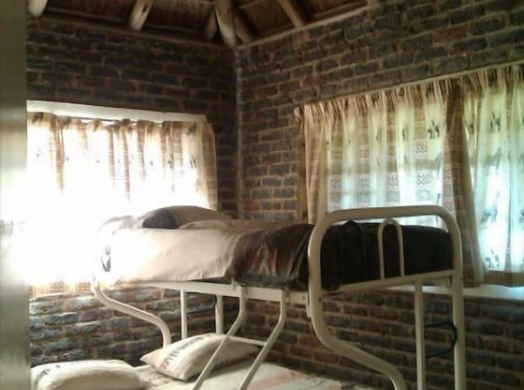 펜션 Le Roux Lodge