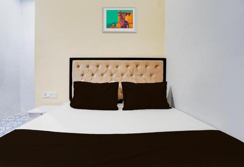 호텔 Oyo Flagship 80489 Sanskriti P Guest House