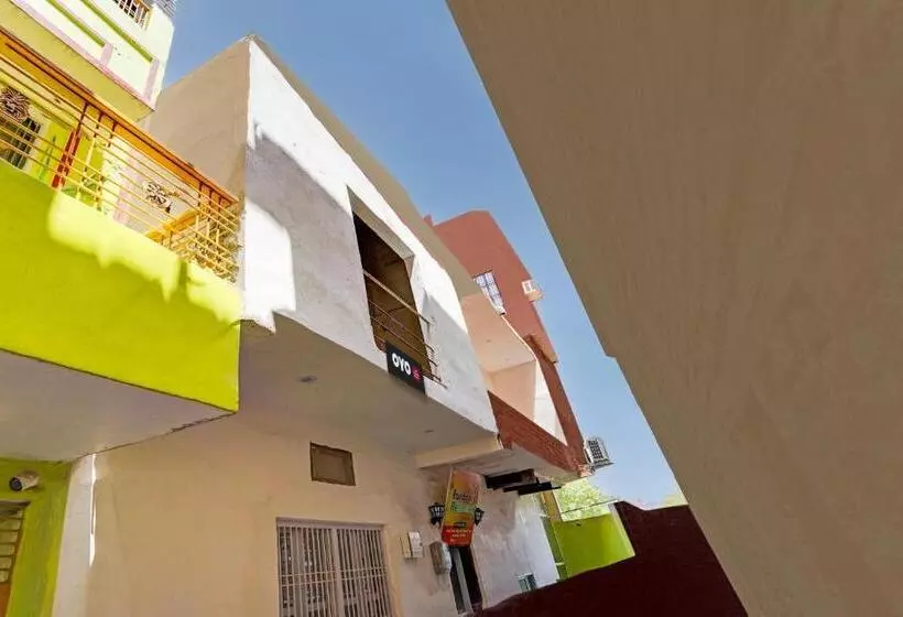 Hotelli Oyo Flagship 80489 Sanskriti P Guest House