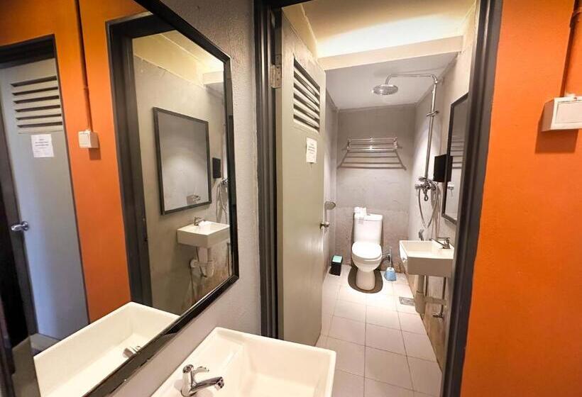 Arch Dormitorio Cenang Hostel