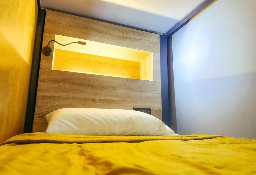 Arch Dormitorio Cenang Hostel