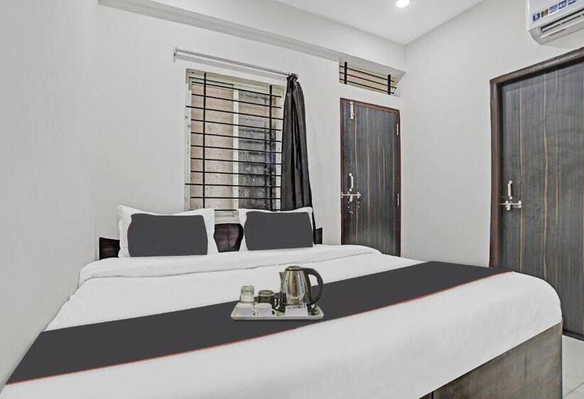 Hotel Fabexpress Dream Palace