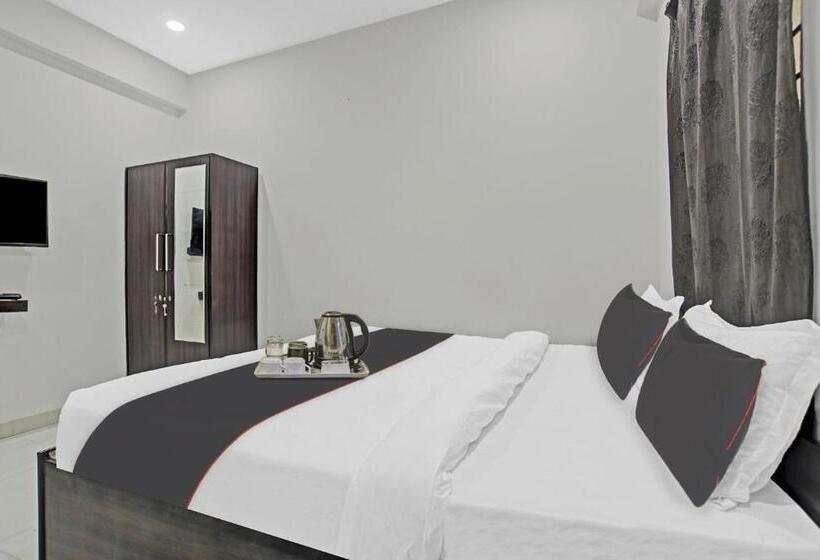 Hotel Fabexpress Dream Palace