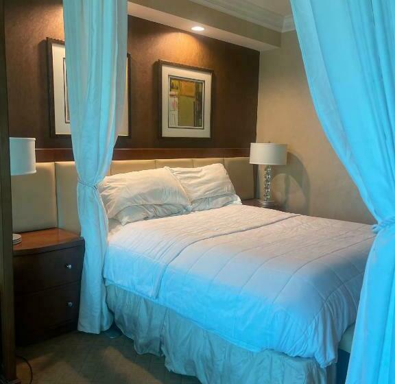 Jet Luxury Elite At The Signature