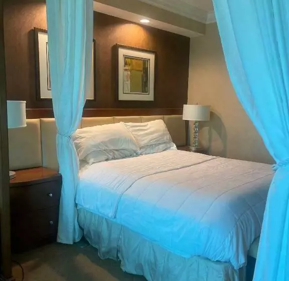 Jet Luxury Elite At The Signature