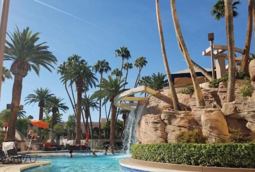 Jet Luxury Elite At The Signature